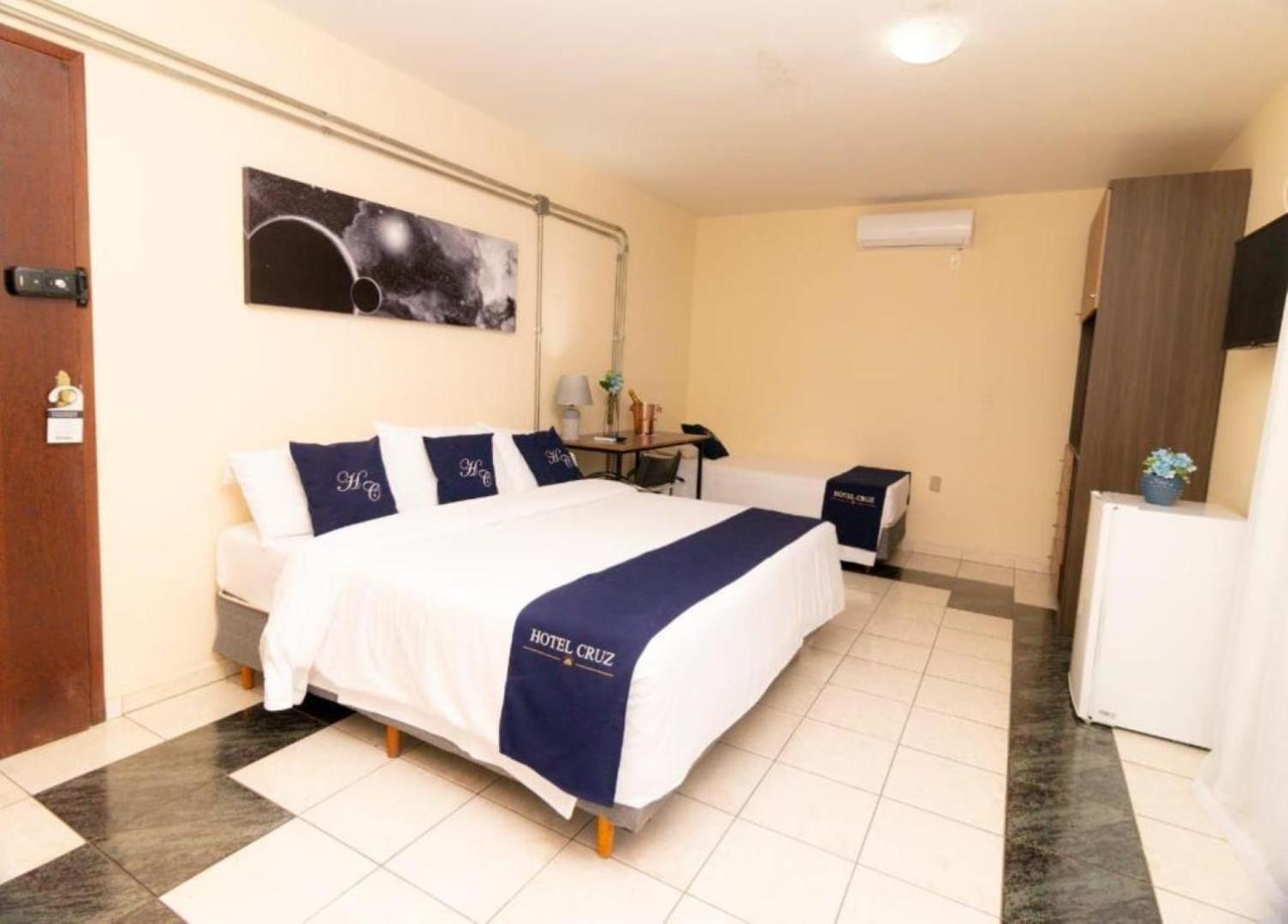 Cruz Hotel Divinopolis Exterior photo