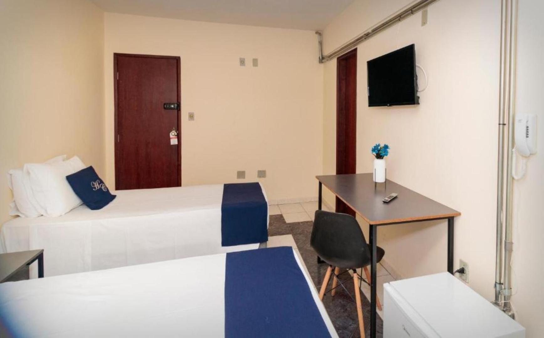 Cruz Hotel Divinopolis Exterior photo